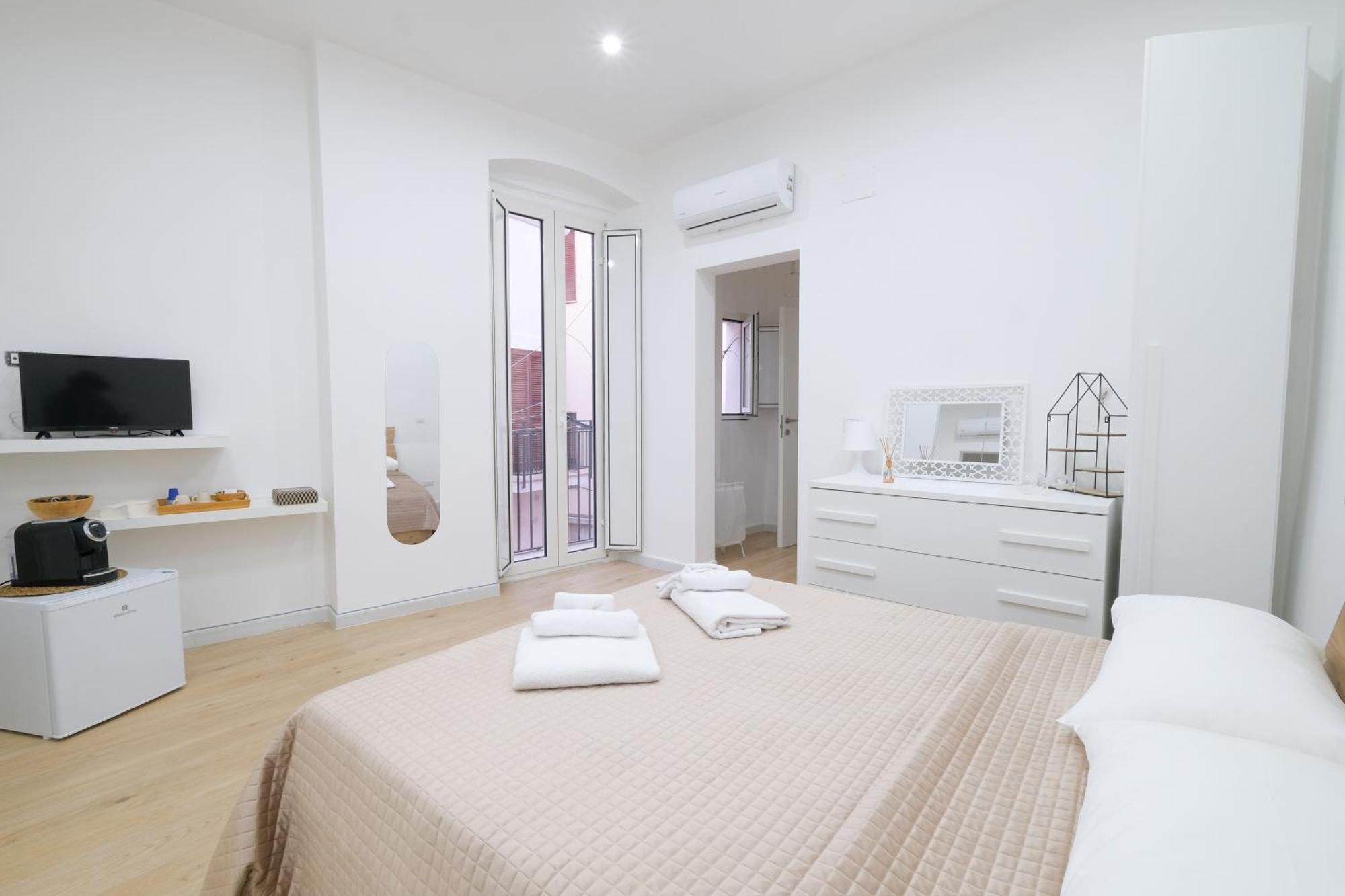 Antonia'S House Apartment Bari Bagian luar foto