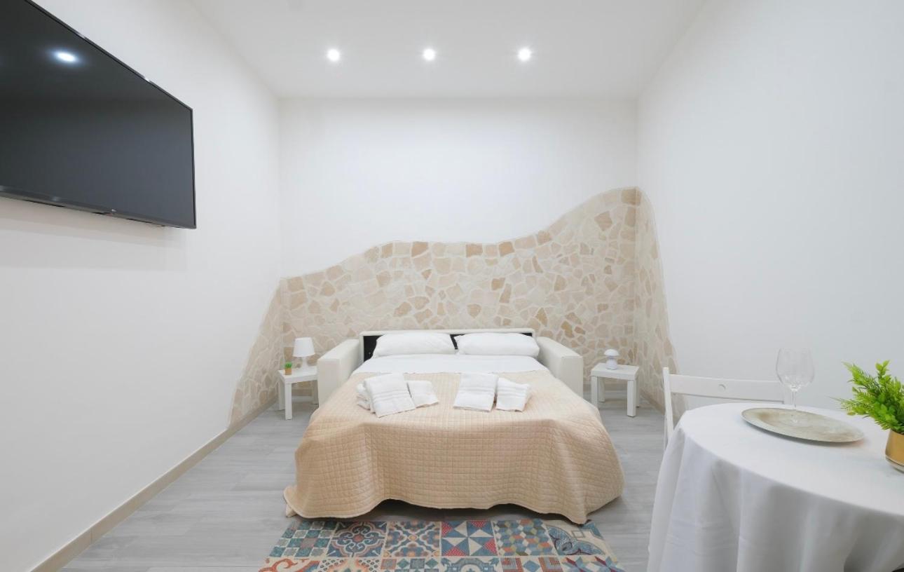Antonia'S House Apartment Bari Bagian luar foto